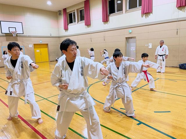 大人の空手教室　空手道住吉塾