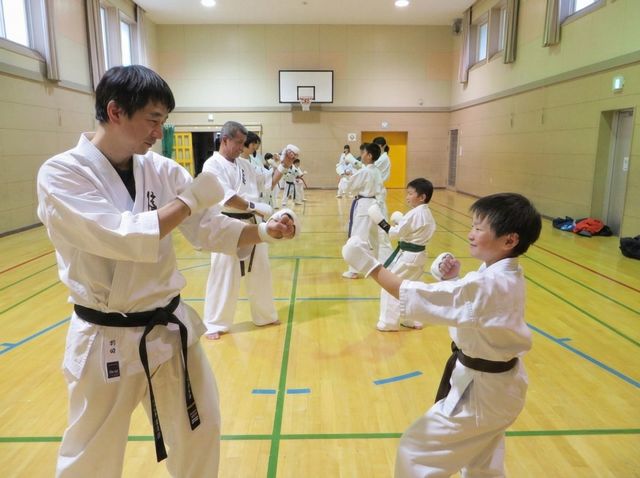 札幌で親子空手なら住吉塾｜子供と一緒に習い事｜空手道住吉塾