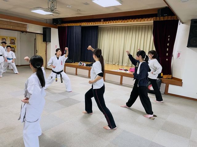札幌の女性空手なら空手道住吉塾　札幌市西区空手　八軒教室