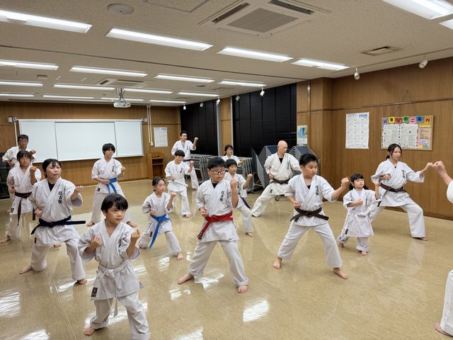 心と身体を強くする空手　住吉塾